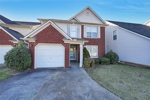 Townhouse For Sale - 9886 Vista Circle<br/> Union City, GA 30291