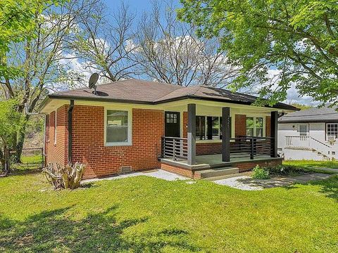 221 Napoleon Drive SW Atlanta GA 30314