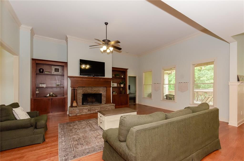 1404 Fairwinds Court