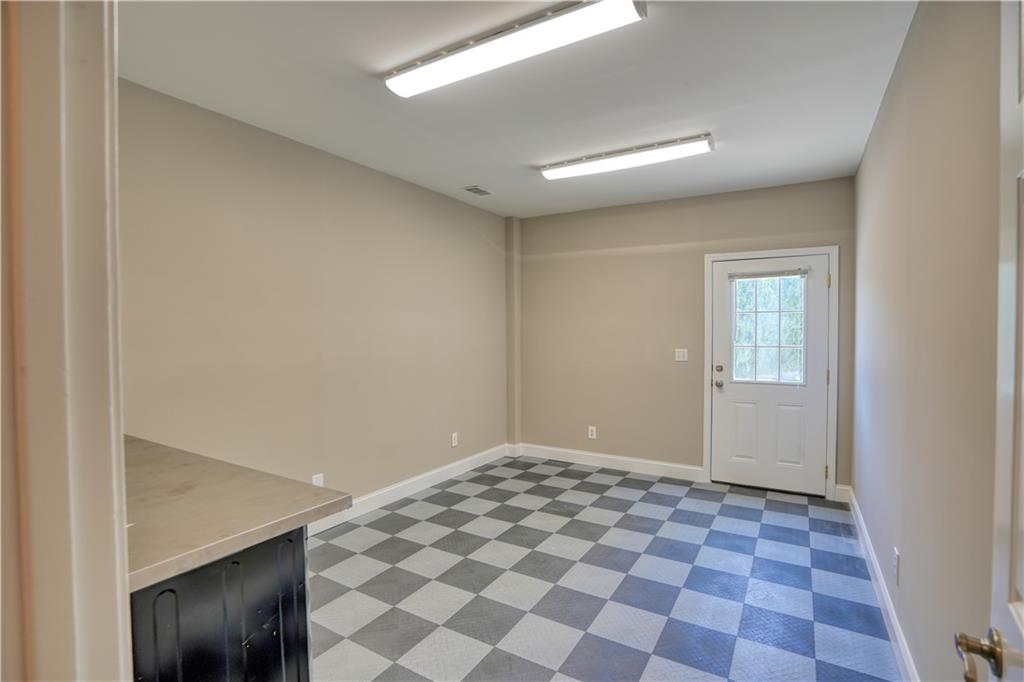 3213 Arborwoods Drive, Johns Creek, Georgia image 11