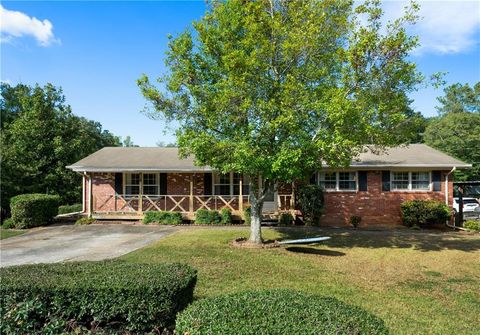 A home in Powder Springs