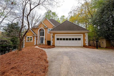 Homes For Sale - 2740 Stratfield Way<br/> Cumming, GA 30041