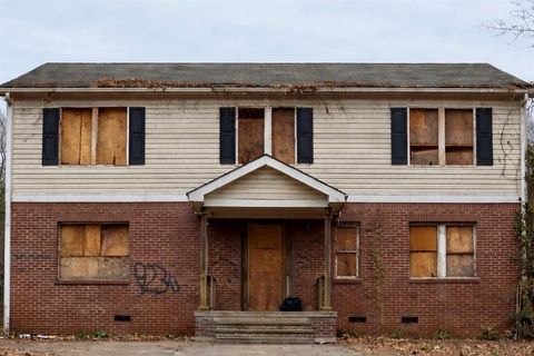 1995 Lois Place NW Atlanta GA 30318