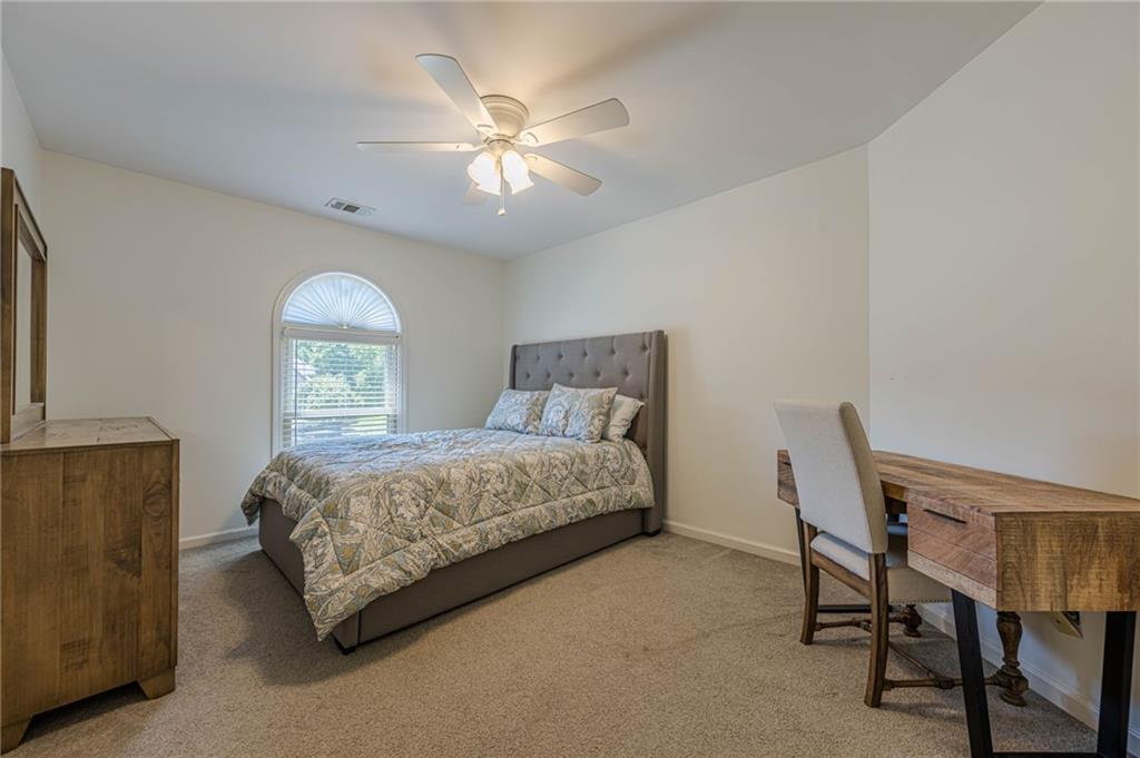 7045 Grand View Way, Suwanee, Georgia image 32