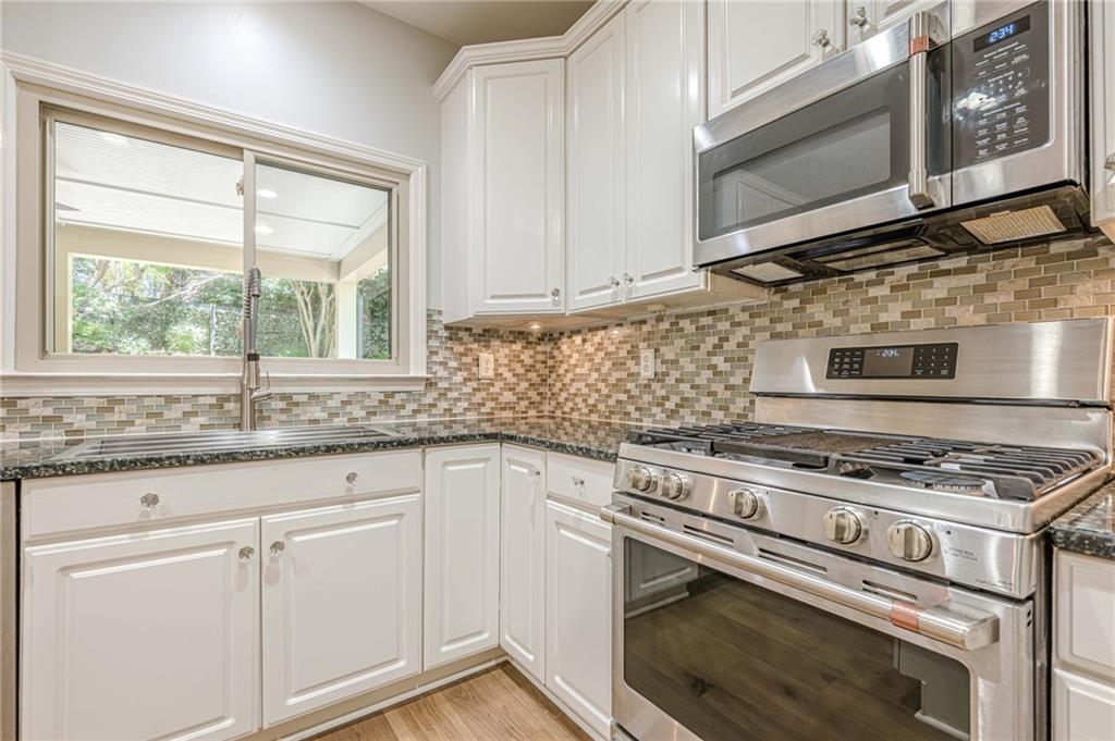 7045 Grand View Way, Suwanee, Georgia image 21