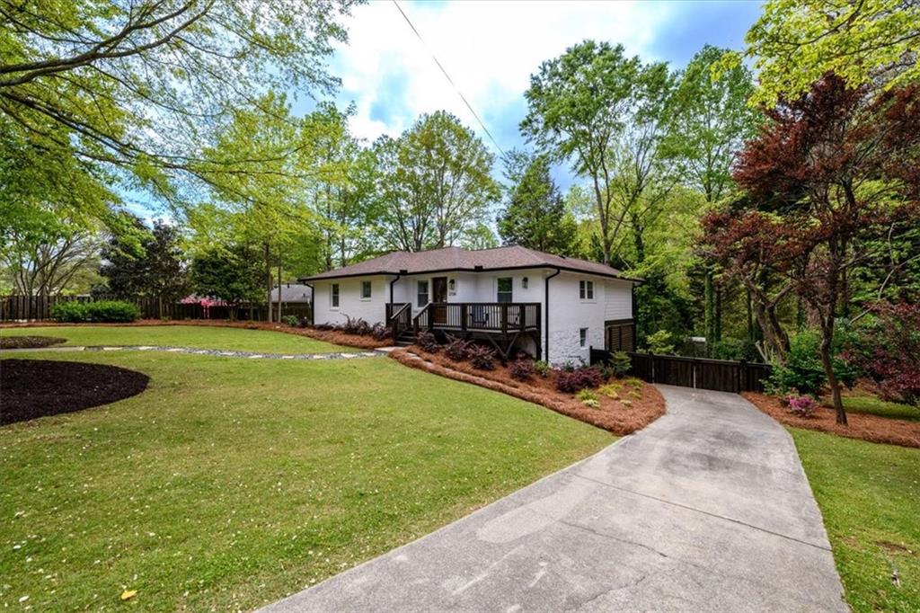 2724 Parkwood Road, Smyrna, Georgia image 2