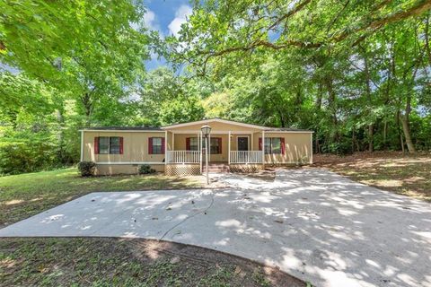 2017 S DESHON Road Lithonia GA 30058