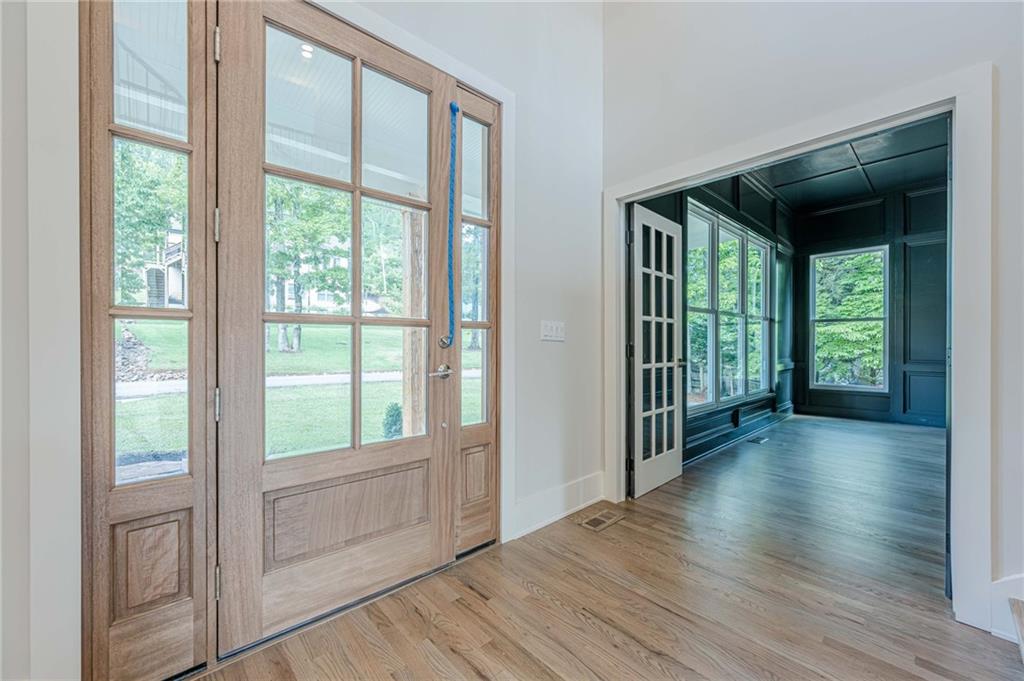 2555 Chattahoochee Lane