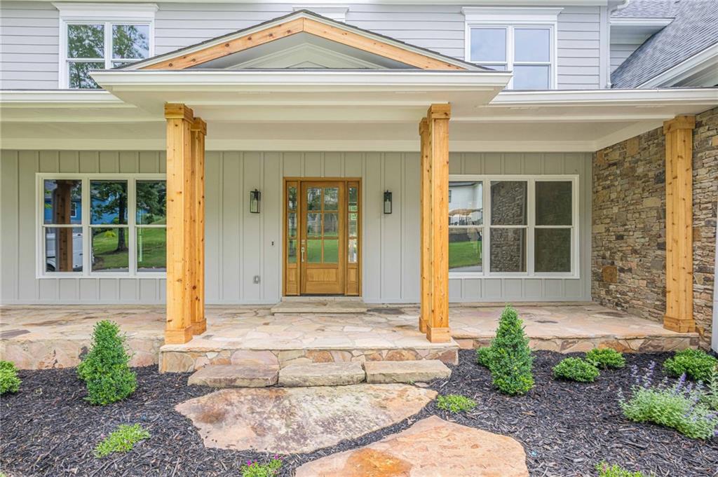 2555 Chattahoochee Lane