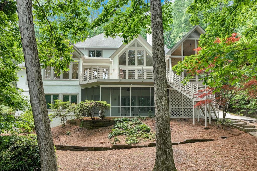 2230 Huntingdon Court