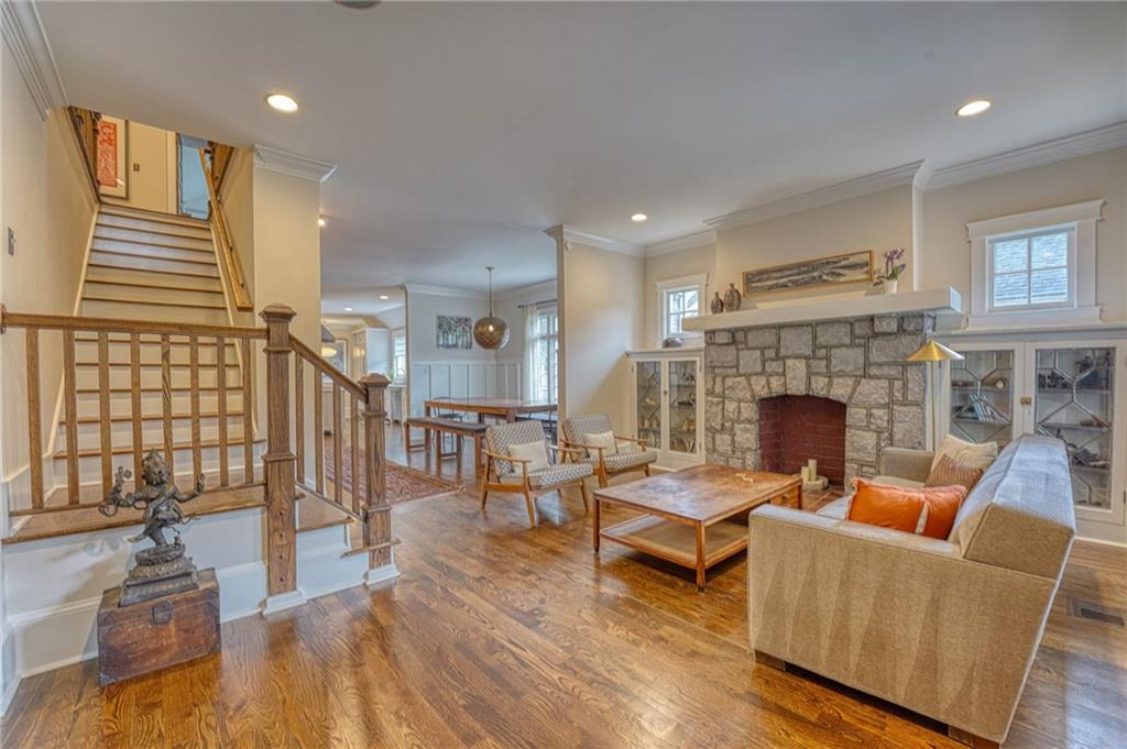 997 Blue Ridge Avenue NE