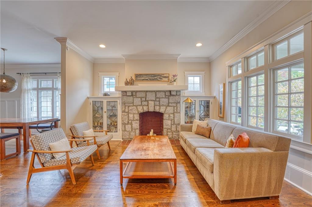 997 Blue Ridge Avenue NE