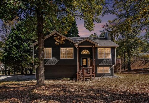 Photo of 3235 Southshore Court, Cumming, GA 30041 (MLS # 7672684)