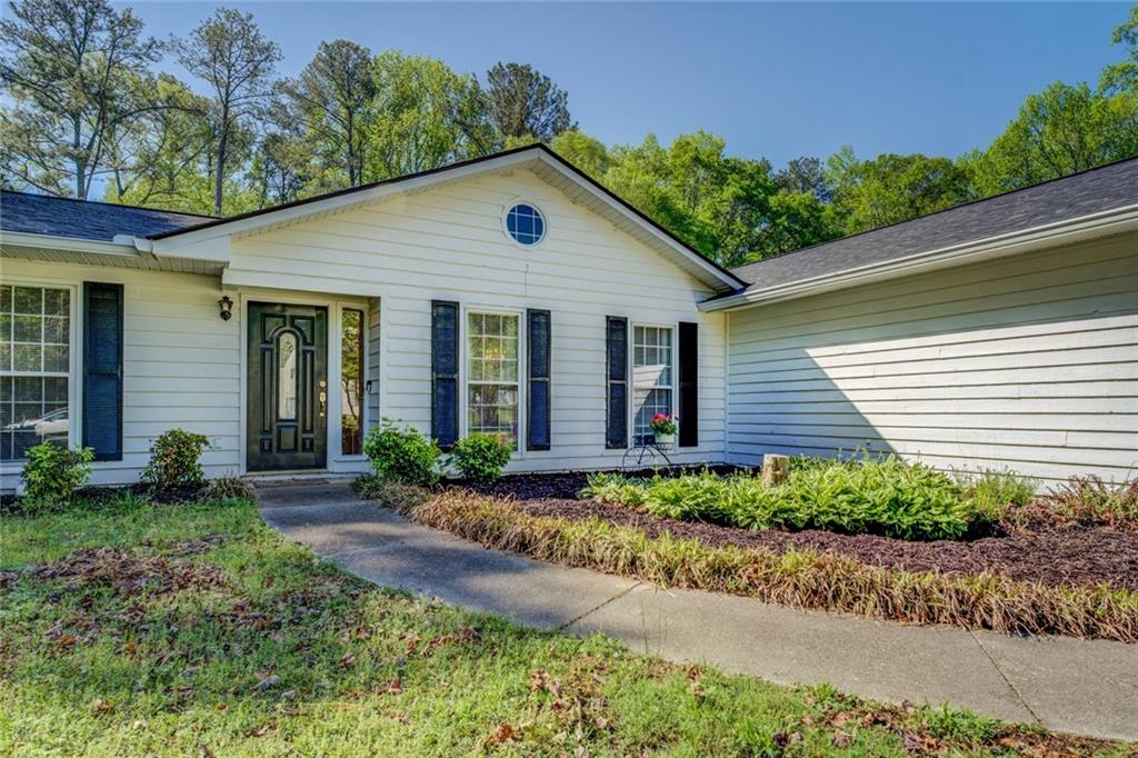 2340 Rolling Acres Drive, Conyers, Georgia image 6