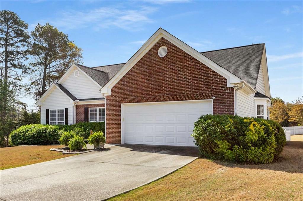 1232 Fountain View Drive, Lawrenceville, Georgia image 2