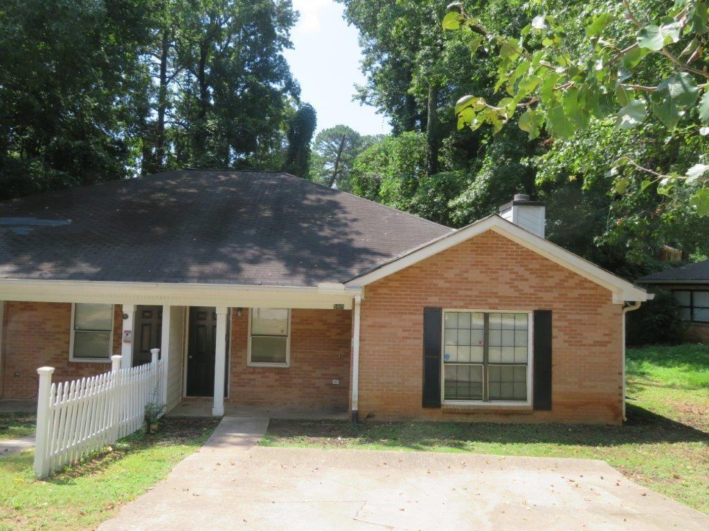 Beautiful attached ranch in Summer Brook! Covered front porch! Spacious living room with brick fireplace and tray ceiling! Separate dining room! Kitchen features white cabinets and white appliances! Three spacious bedrooms and two full bathrooms! Private backyard! Easy access to interstate and airport! A must see! Don't miss out!