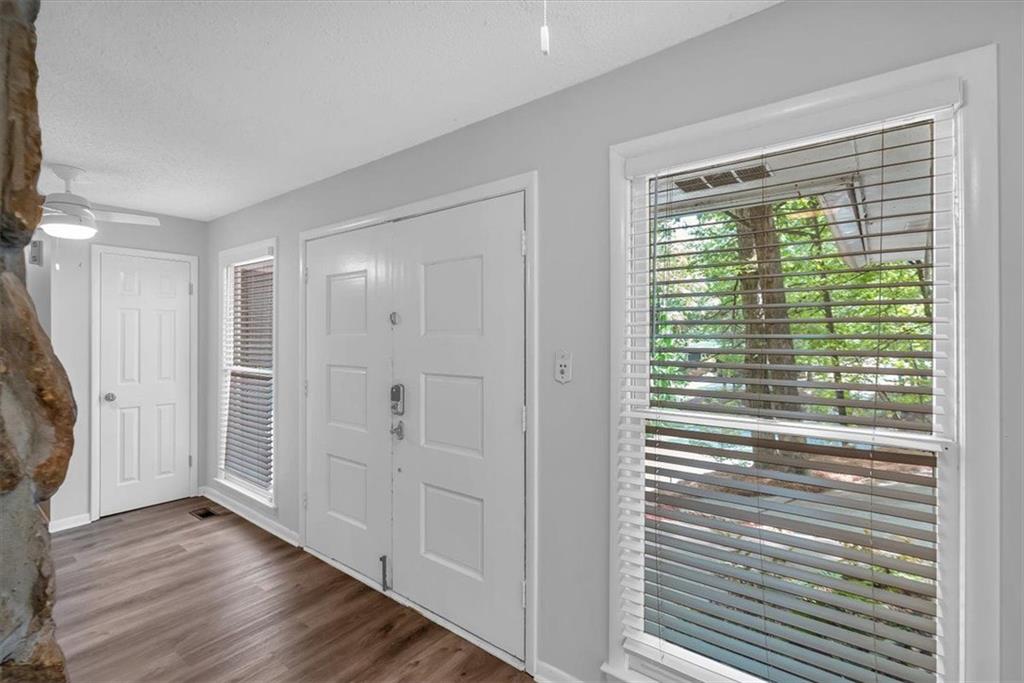 115 Lake Pines Court, Roswell, Georgia image 3