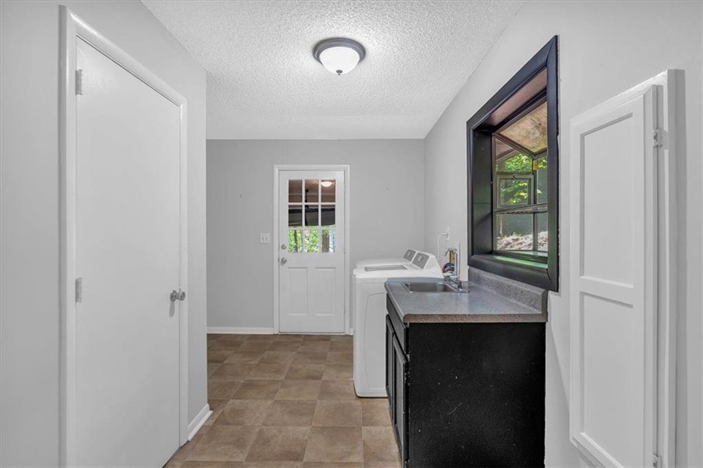 115 Lake Pines Court, Roswell, Georgia image 17