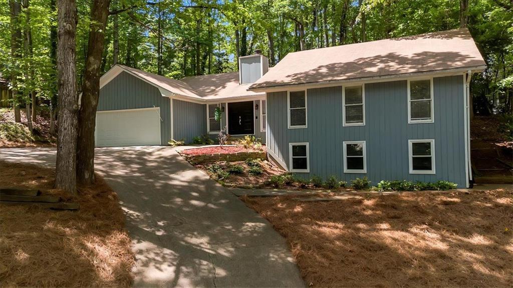 115 Lake Pines Court, Roswell, Georgia image 1