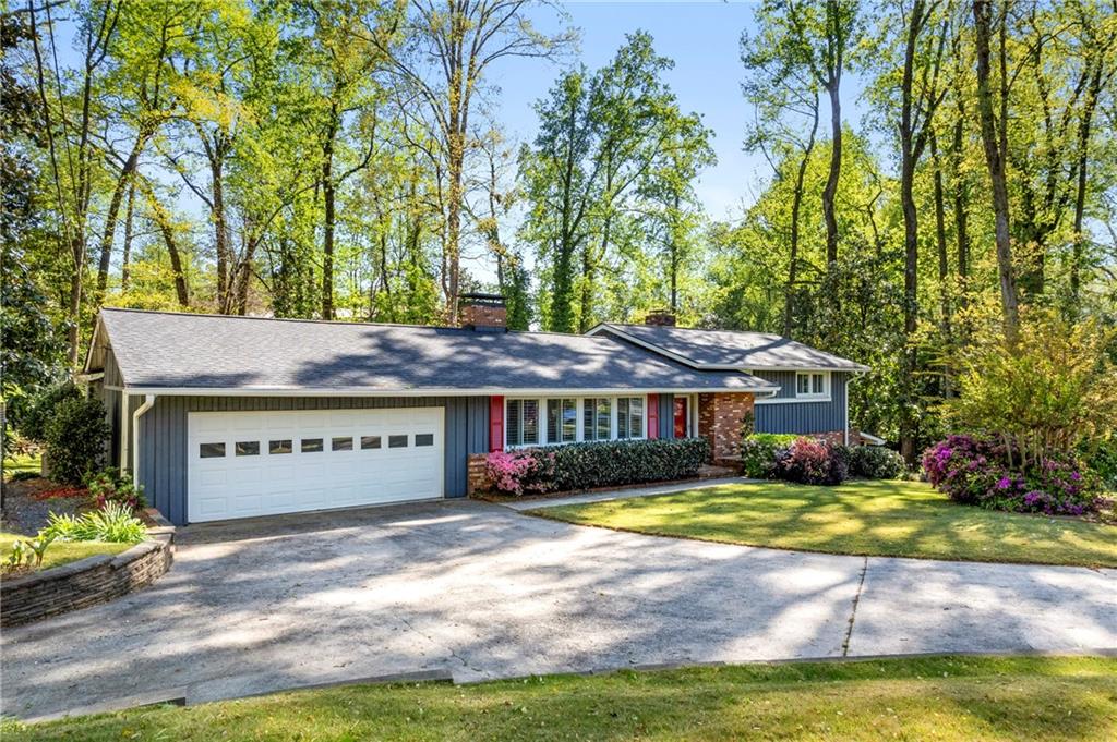 3325 N Embry Circle, Atlanta, Georgia image 2