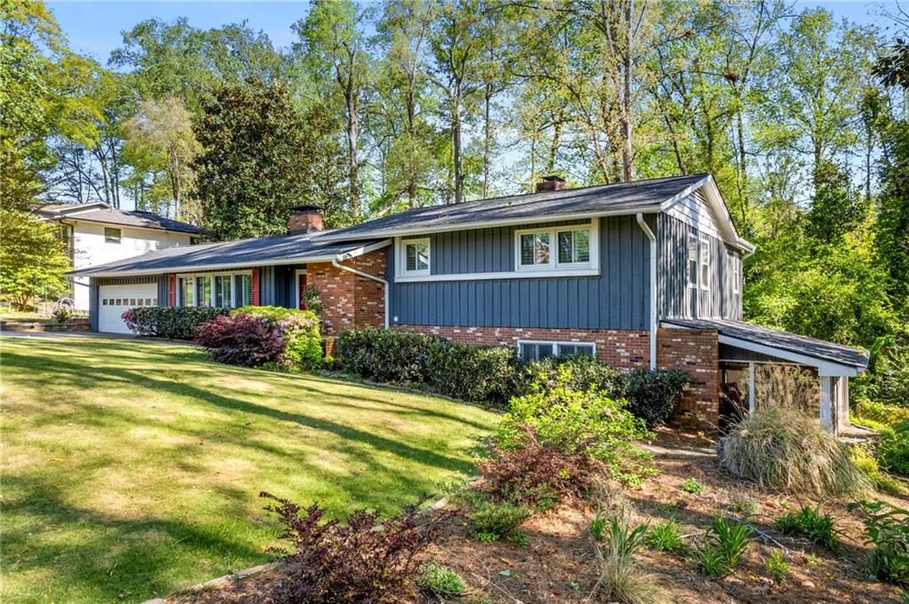 3325 N Embry Circle, Atlanta, Georgia image 3