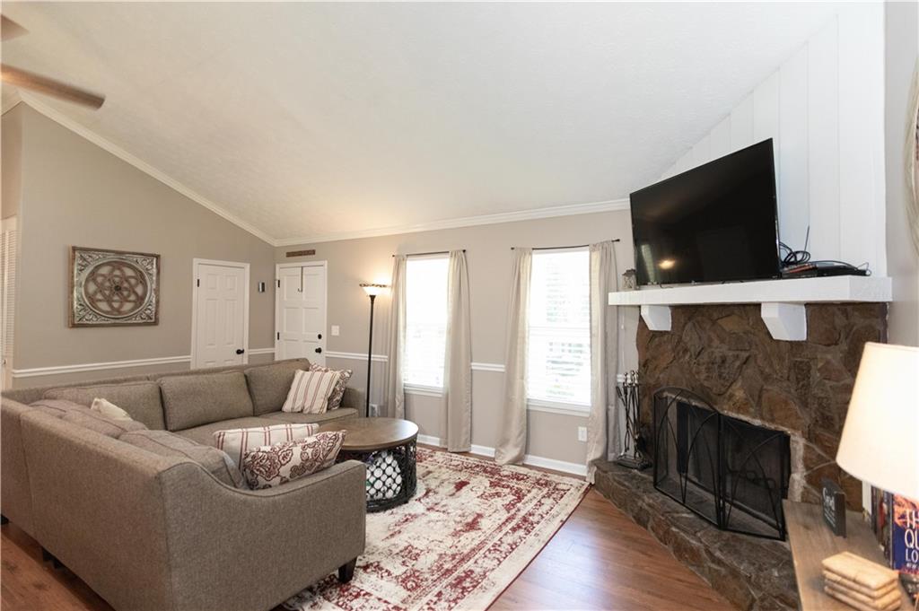 510 Whistlestop Drive, Woodstock, Georgia image 4