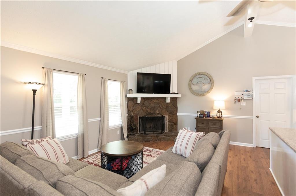 510 Whistlestop Drive, Woodstock, Georgia image 3
