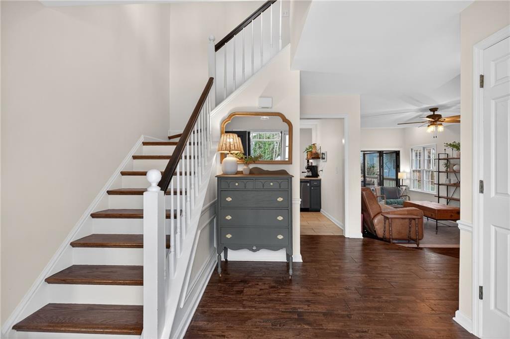 1472 Rosebay Court NE