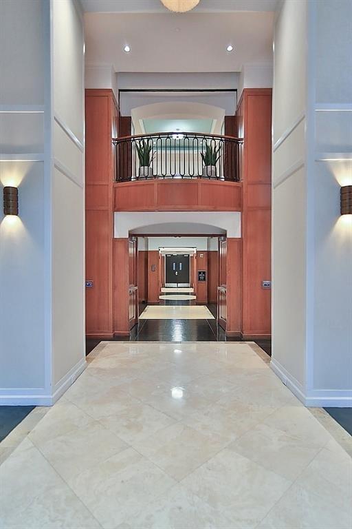 3445 Stratford Road NE 2703