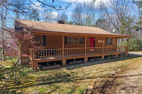 Homes For Sale - 300 Small Pond Drive<br/> Cleveland, GA 30528