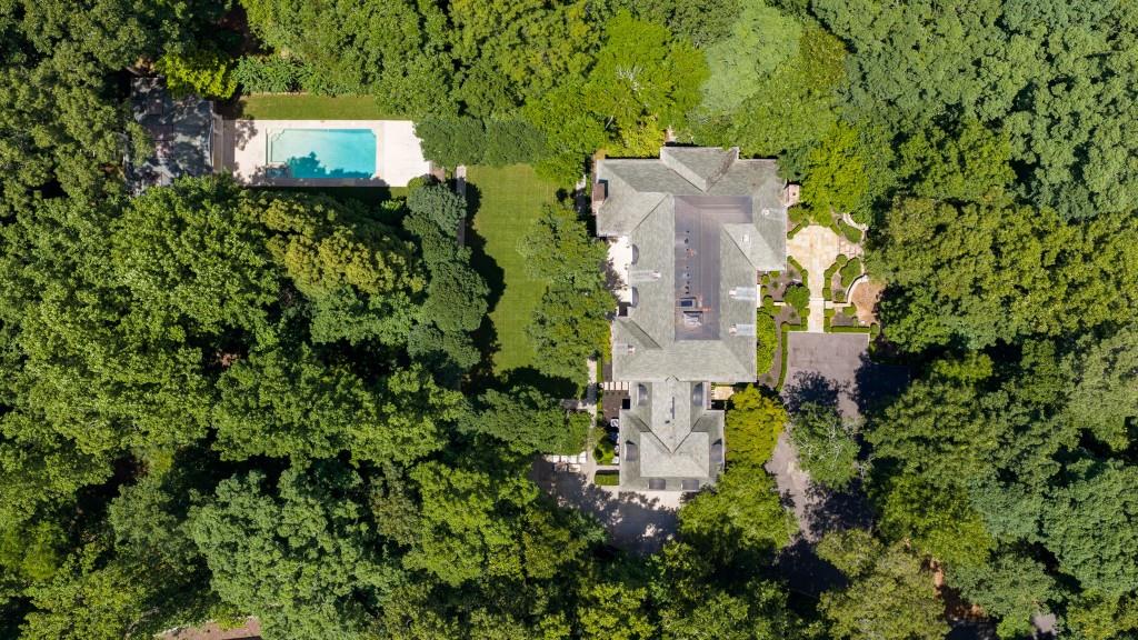 2485 W Wesley Road NW