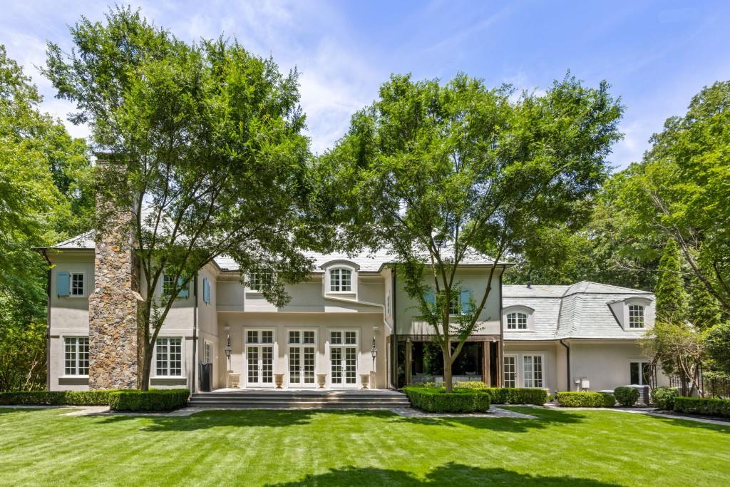 2485 W Wesley Road NW