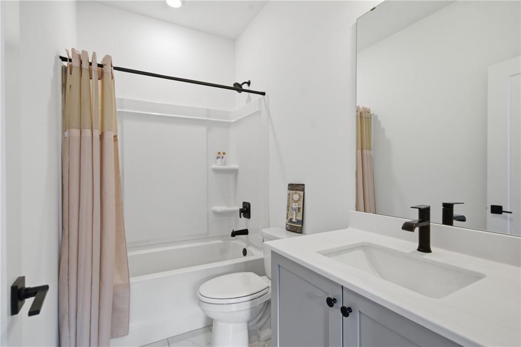 375 Walker Avenue 116