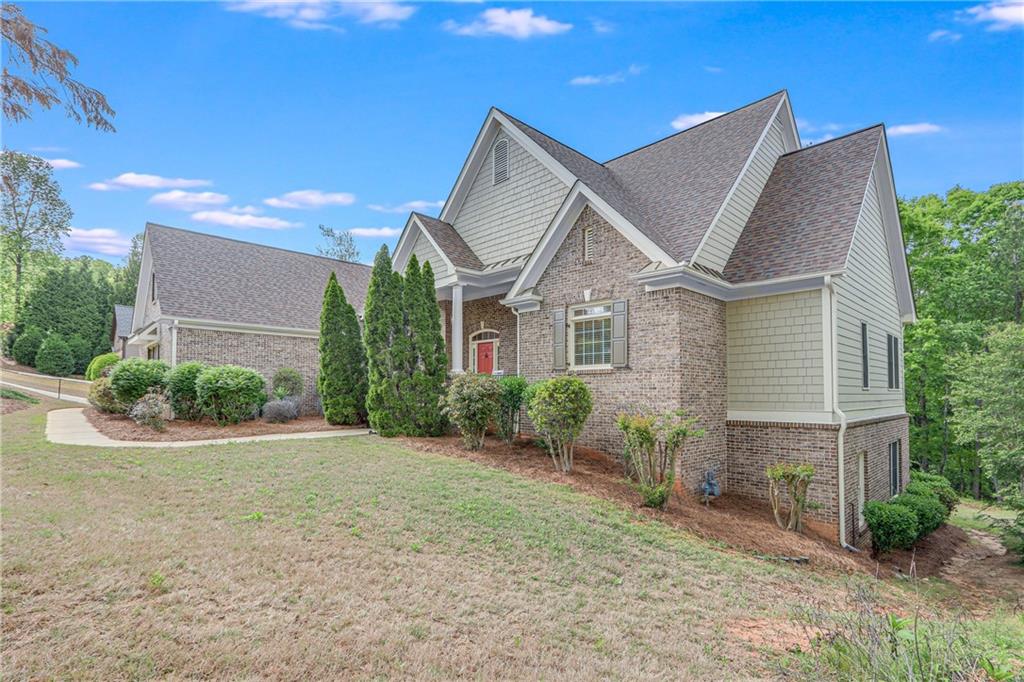3012 Chattahoochee Trace