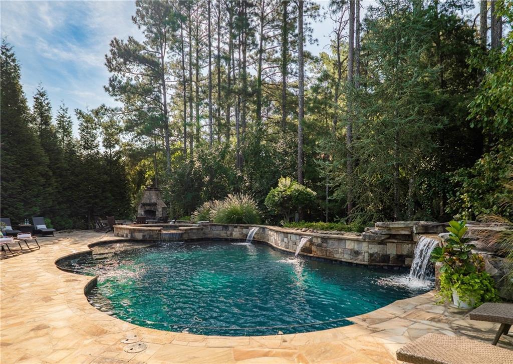 16555 Quayside Drive