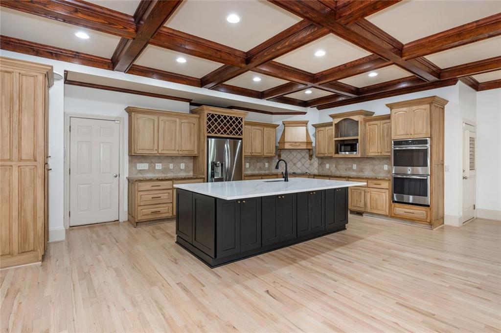 2688 Hidden Falls Drive, Buford, Georgia image 7