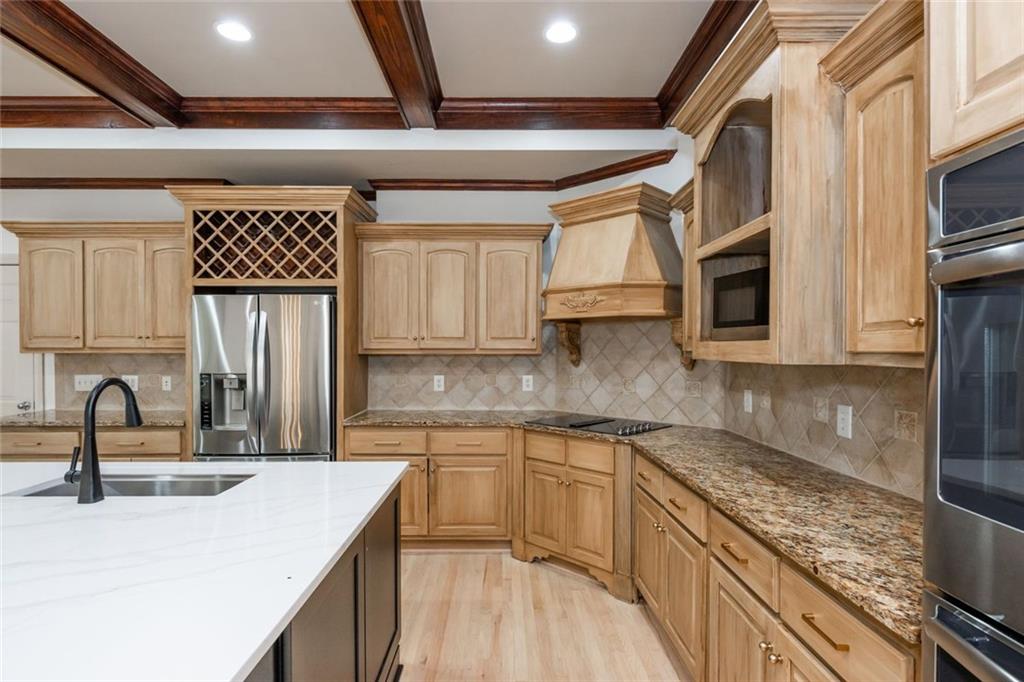2688 Hidden Falls Drive, Buford, Georgia image 8