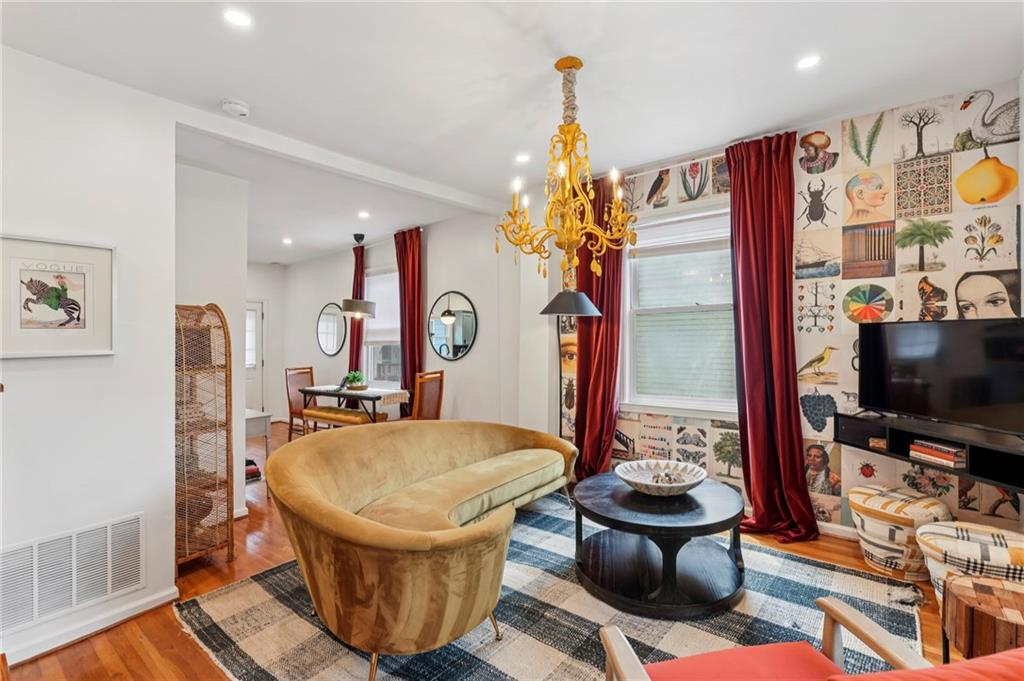 208 Reinhardt Street