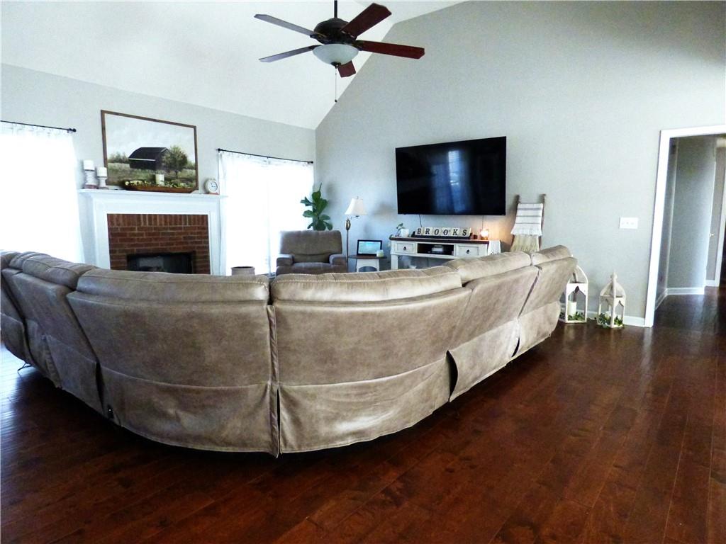 12 Green Apple Court