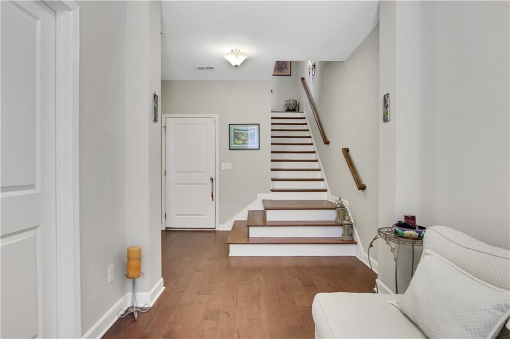 552 Micayne Circle SE 1