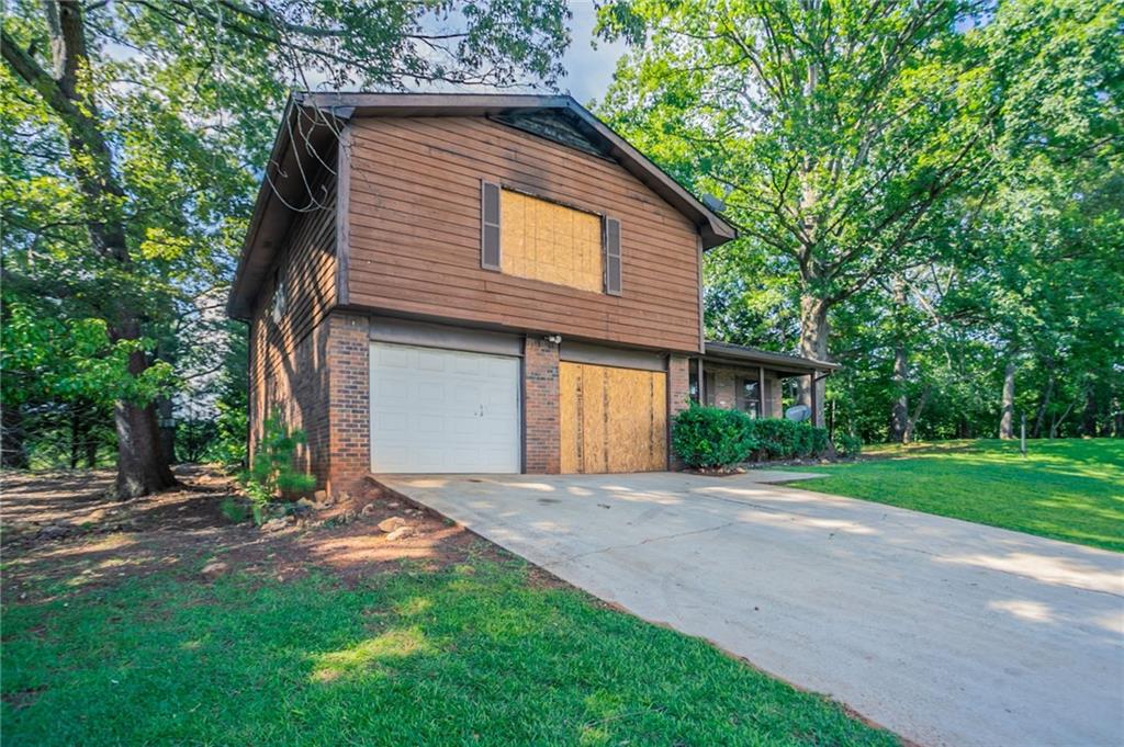 3600 River Hills Court