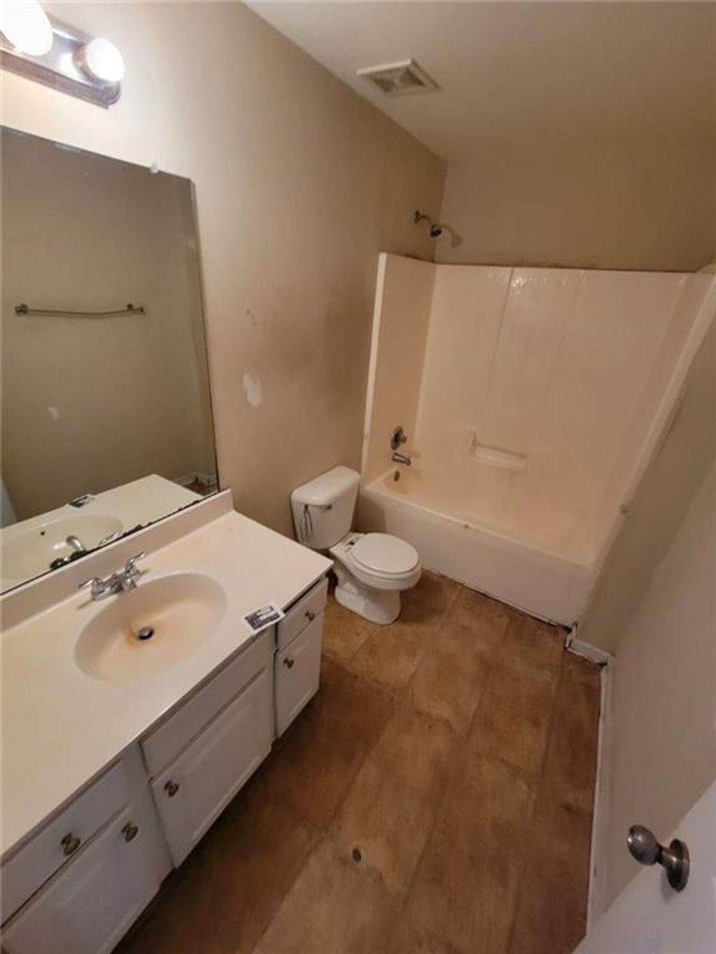listing image 50