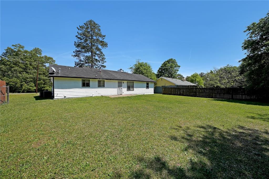 8449 Kendrick Road, Jonesboro, Georgia image 9