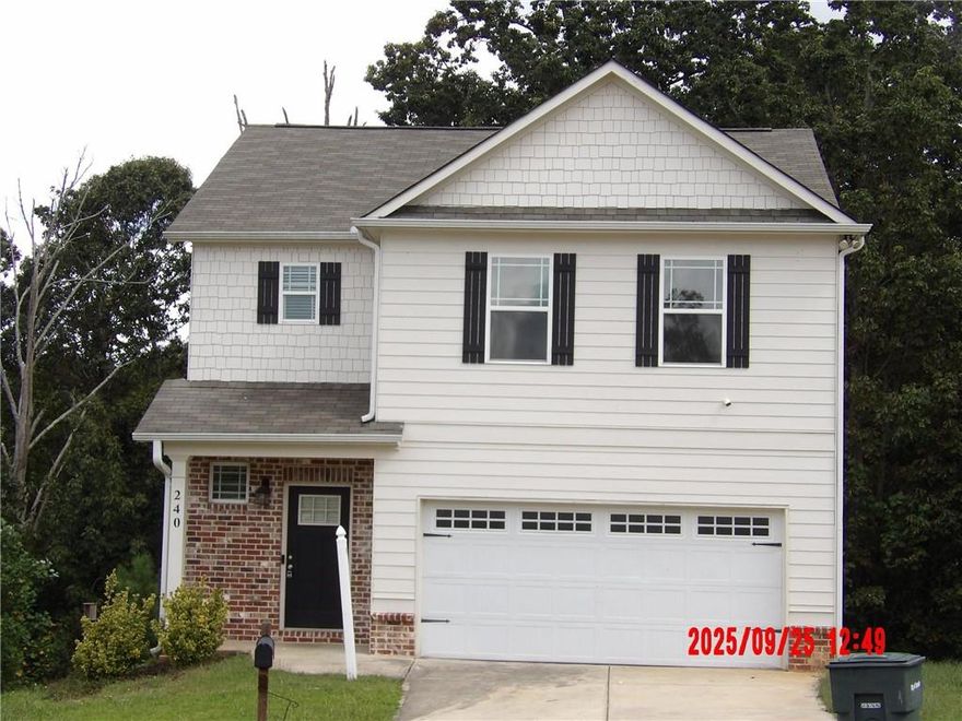 Great traditional style house located at the end of a cul de sac.  Featuring a large master bedroom with double vanity bathroom, an upstairs utility room and an open concept main floor, this one is ready for your personal touches!