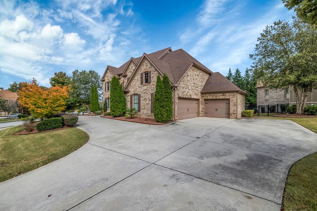 2372 Walkers Glen Lane