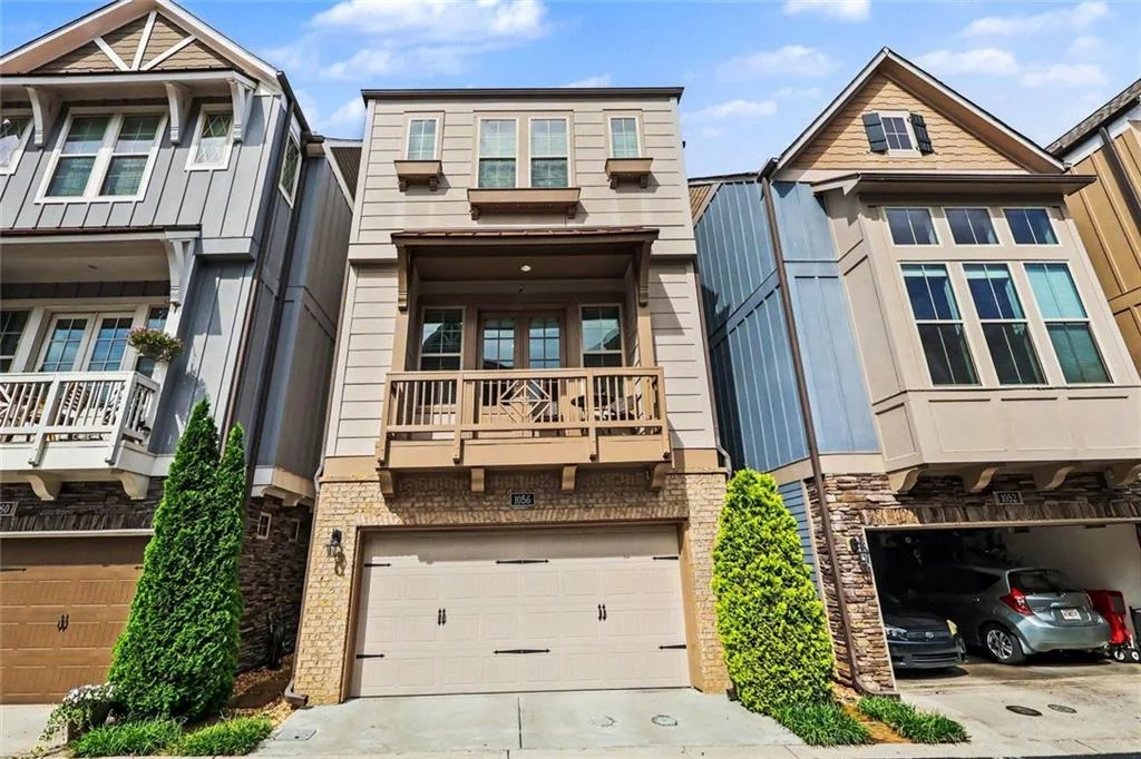 1056 Moorewood Lane