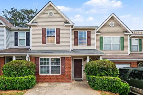 Homes For Sale - 5330 Creekview Lane<br/> Morrow, GA 30260