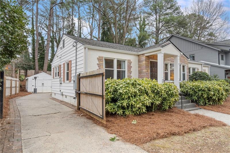 1059 Briar Vista Terrace NE