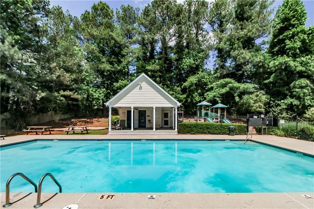2204 Dresden Green, Kennesaw, Georgia image 30