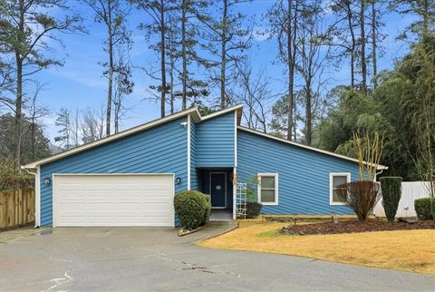 Photo of 2025 Kristian Way, Roswell, GA 30076 (MLS # 7751184)
